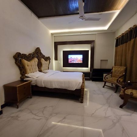 Palm Tree Hotel Лахор Екстериор снимка
