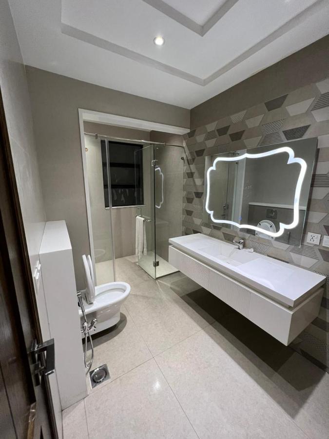 Palm Tree Hotel Лахор Екстериор снимка